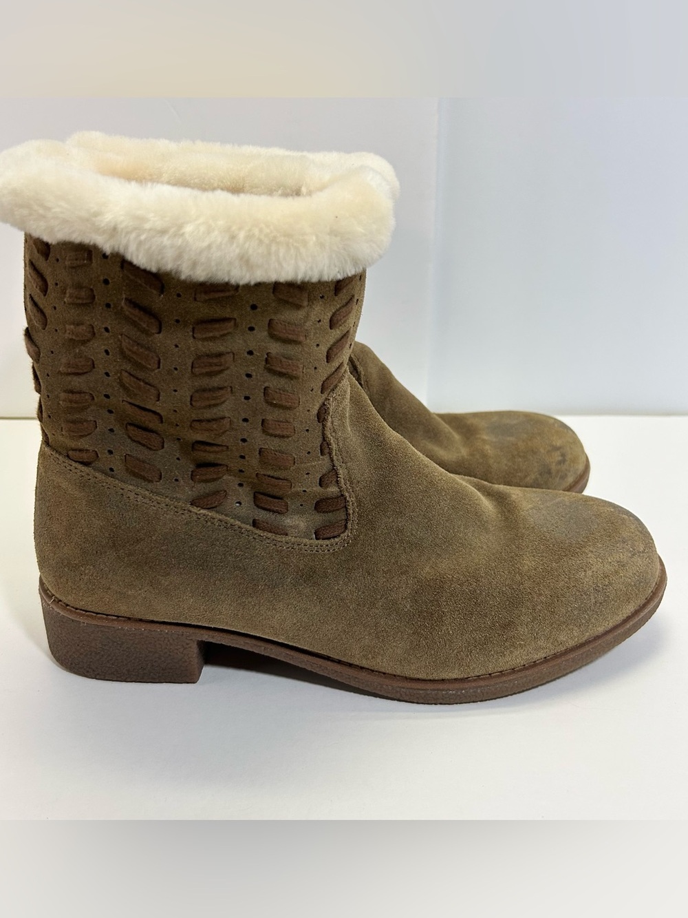 Abeo Bristol size 9.5 suede leather boots sheepskin shearling lined brown
